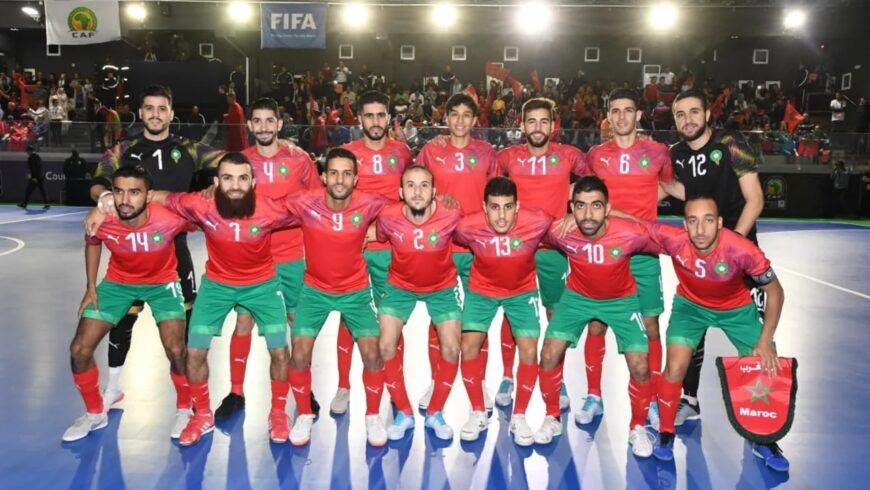 تأهل المنتخب المغربي إلى المباراة النهائية لبطولة كأس العرب لكرة القدم داخل القاعة للمنتخبات بعد فوزه على نظيره المصري اليوم الأحد  بنتيجة 5 مقابل 2. وسيقابل أشبال المدرب الدكيك منتخب العراق في مباراة النهائي الحاسمة يوم الثلاثاء 28 يونيو بمدينة الدمام محتضنة البطولة .