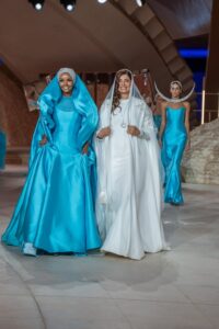 مشاهير حليمة عدن ومصممة الأزياء السعودية نهيدة الصريفي في أسبوع الموضة بجدة