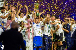 الهلال يفوز بالكأس للمرة١١
