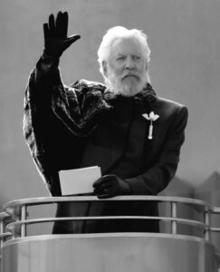   النجم الكندي Donald Sutherland