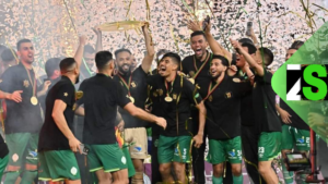 الرجاء البيضاوي يظفر بالدرع الذهبي لأول مرة في تاريخه الرياضي