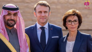 ماكرون في جولة سياحية للعلا