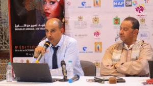 الدكتور هشام كزوط يبرز الأبعاد السوسيولوجية والاجتماعية والجمالية للبلوزة
