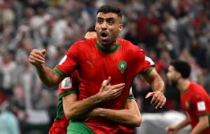 حمد الله بوصلة مباراة لا تخطئ بناديلها
