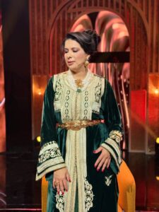 مونية لمكيمل في بلاطو "جماعتنا زينة"