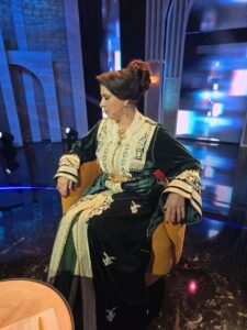 مونية لمكيمل في بلاطو "جماعتنا زينة"
