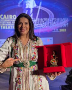 مونية لمكيمل تفوز بجائزة أحسن ممثلة في مهرجان القاهرة الدولي للفيلم
