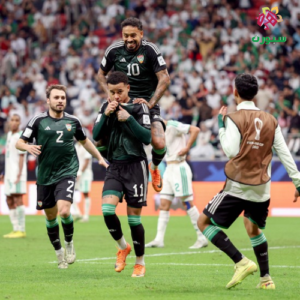الإمارات تنتصر على الجزائر