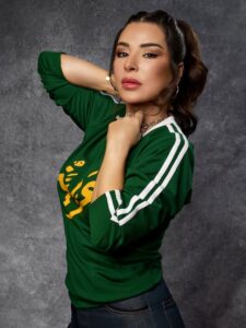 ماغي بو غصن بإطلالة "عربية" تأسر الأنظار في مونديال 2026
