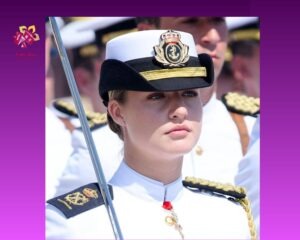 الأميرة ليونور بالزي العسكري الرسمي
