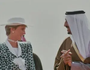 ديانا.. الأميرة التي عشقها الجميع إلا زوجهامن مربية أطفال إلى قصر باكنغهام