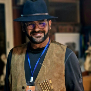 عز العرب العلوي مخرج مغربي