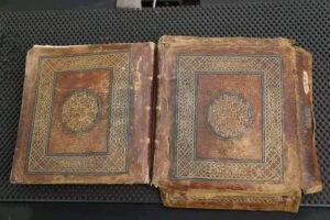 قصّـة السلطان المغربي علي بن حسن المريني الذي خط أندر مصحف في العالم بعبق المسك والزعفران قبل سبعة قرون